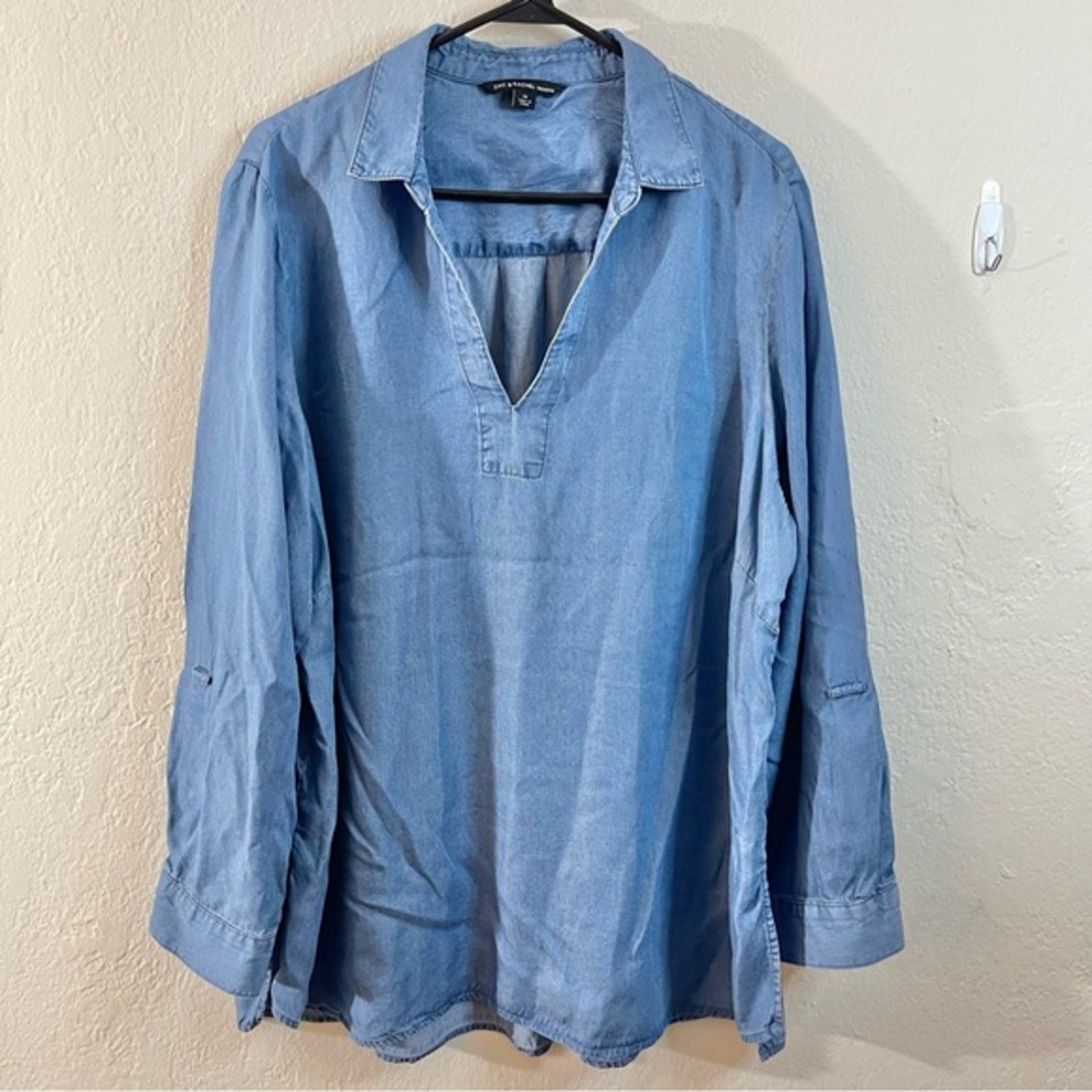 Zac & Rachel Women Chambray Lyocell Blouse 1X V-Neck Roll Tab Casual Travel